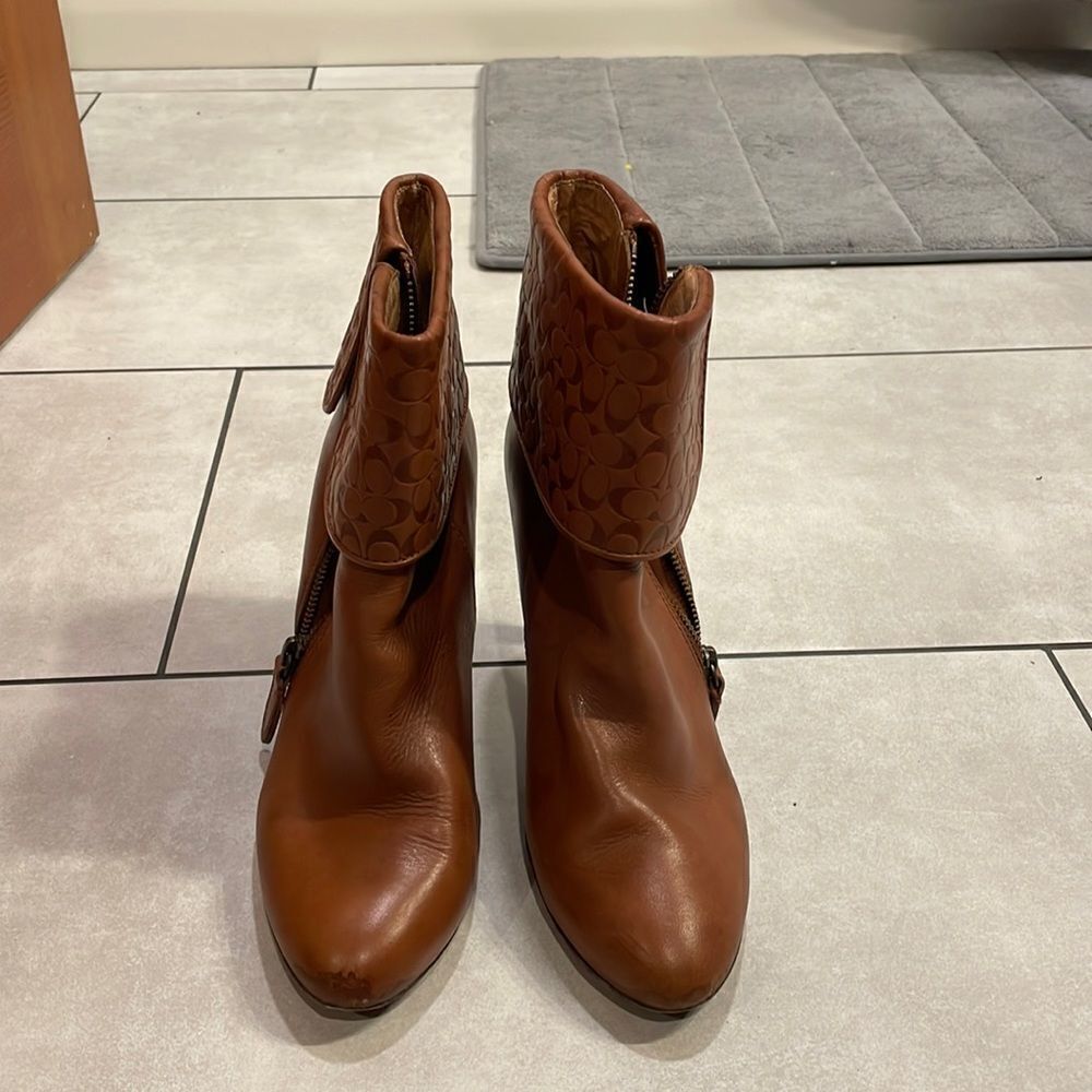 Coach woman’s high heeled booties